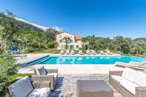 Villas Superbe Villa avec Piscine, Clim, Parking, 5 Ch : photos des chambres