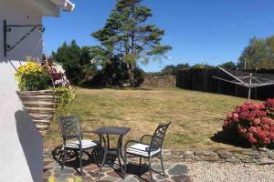 Cosy thatched Cottage sleeps 6 near Portscatho!