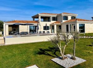 Villa Maslinik 