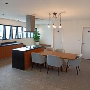 Apto completo perto Hosp Sirio Libanês