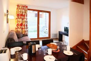 Chalet La Combe D Or - Chalet mitoyen en résidence de standing MAE-2104 - Ubytování bez kategorie ve městě Le Mélézet