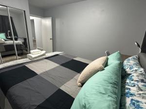 Cute Highland Park Entire Unit A