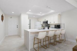 Enjoy the Best Ocean Views in a Beach Front Condo