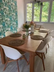 Élégant et lumineux appartement familial dans un écrin de verdure proche Versailles et Paris, avec parking - Rocquencourt