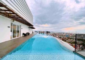 Calyx Residences by Hooga Home 3minutes walk to Ayala Center Cebu