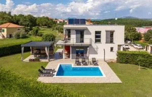 Gorgeous Home In Labin With Sauna - Strmac