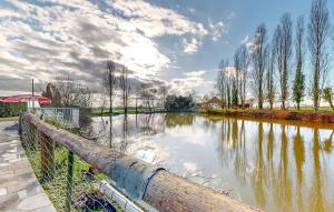Stunning Home In La Bazouge-De-Chemeré