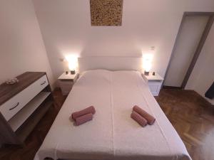 Apartments by the sea Trpanj, Peljesac - 15995