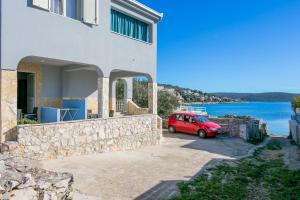 Apartments by the sea Sevid, Trogir - 4287