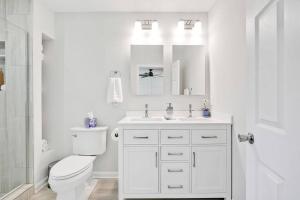 Middle Sound Hideaway~Beaches, Shopping, Families