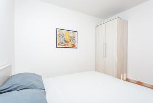 Apartments by the sea Sevid, Trogir - 4287