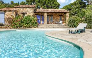 Maisons de vacances 6 Bedroom Stunning Home In Aups : photos des chambres