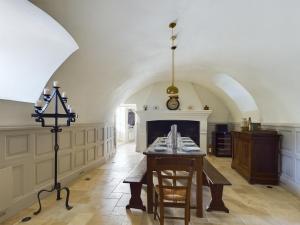 Mas rénové à Mouriès avec piscine, 6 chambres, terrasses et pool houses, en pleine nature provençale. - FR-1-599-90