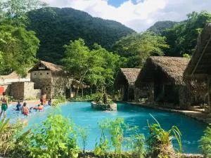 Le Pont Mu Waterfall Homestay - Chom Son