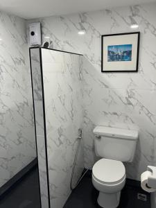 Vip condo chain by Linda