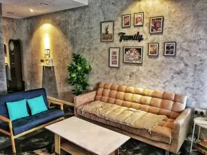 IPOH AGONG HOMESTAY by ONE LIFE FOUR SEASON GUESTHOUSE - Kampong Pasir Puteh