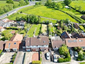 Top of Family Occupied House Double Room with Free Parking in York