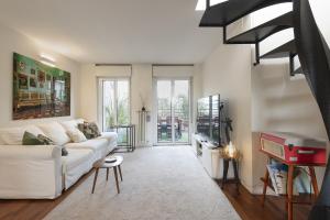 Giresio 41 - Your Penthouse with Rooftop Garden in Milano Navigli - WIFI - Close to Olympic Village