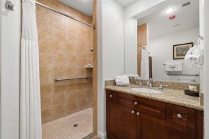 Deluxe King Casita Condo with Access to Outdoor Resort-Style Pool condo