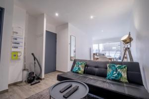 Appartements Le Trianon - Parking Prive : photos des chambres