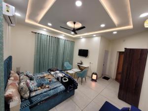 Regalia Home Sapphire Stay