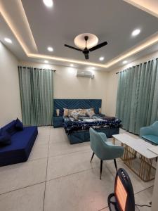 Regalia Home Sapphire Stay