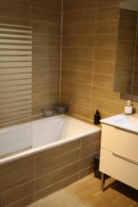 Appartements Les rives de l'odet, vue riviere : photos des chambres