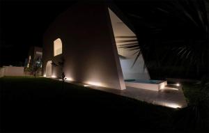 4 Bedroom Beautiful Home In Petrcane