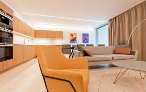 Stunning Home In Petrcane With Wifi 