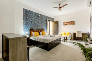 Lime Tree Service Apartment Golf Course Road, Gurgaon
