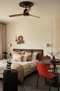 Nafenna 2-Bedroom Apartment in OLD TOWN