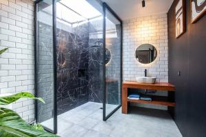 Tropical Modern 3 BR Villa