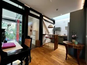 Neues Exclusives 2 Schlafzimmer Apartment Hamburg - Rosengarten