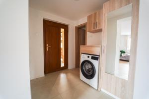 Hiša v vznožju Trške gore