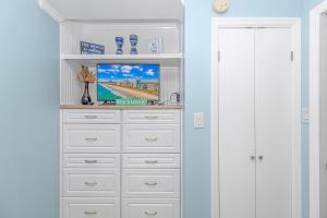 Exceptional Ocean-Pier-Pool Front 1 BR Condo