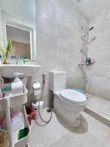 Private condo w balcony near Batasan, Ateneo, UP, Diliman, The Residences at Commonwealth