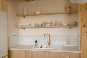 Maisons de vacances Le Lodge de l'ocean - Maison familiale en bois neuve - Piscine chauffee : photos des chambres