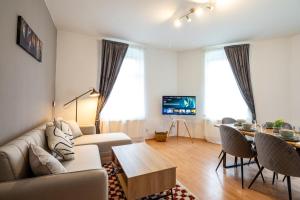 StadtNatur Apartment am Küchwald - 2 SZ mit Balkon, WASCHMASCHINE, Streaming-TV, Badewanne, Arbeitsplatz