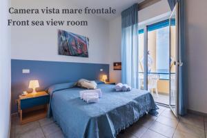 Double Room with Balcony and Sea View room in Hotel Stella Marina