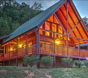 Solid Ground Lodge with Yard!