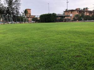 2 Suítes, Guarajuba, piscina frente mar