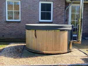 Riante villa 14p Hottub 6 slpkmr nabij strand