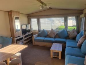 Newquay Bay Porth Caravan - 6 berth