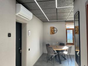 BRIVIBAS RESIDENCE - NORTH & SOUTH, free PRIVAT parking, free WIFI, self check-in