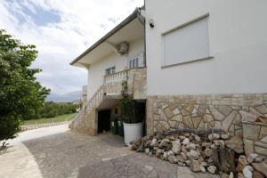 Studio apartment in Lopar with sea view, balcony, air conditioning, WiFi 4855-4 