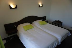 Hotels Le Neoulous : photos des chambres