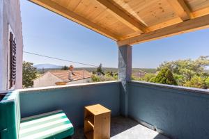 Holiday apartment in Stivan with balcony, air conditioning, WiFi, washing machine 5196-1