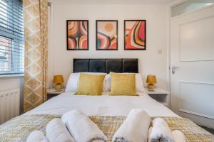 Perfect Belfast Stay, 2 Bedroom, Parking, Walkable by StayByNumbers