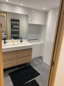 Appartements Maison Bollene : photos des chambres