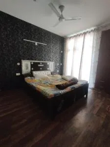 Santusti flat - Rāe Bareli